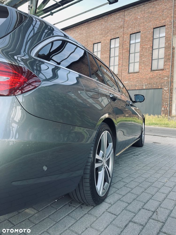 Mercedes-Benz Klasa E 220 d Business Edition 9G-TRONIC - 22