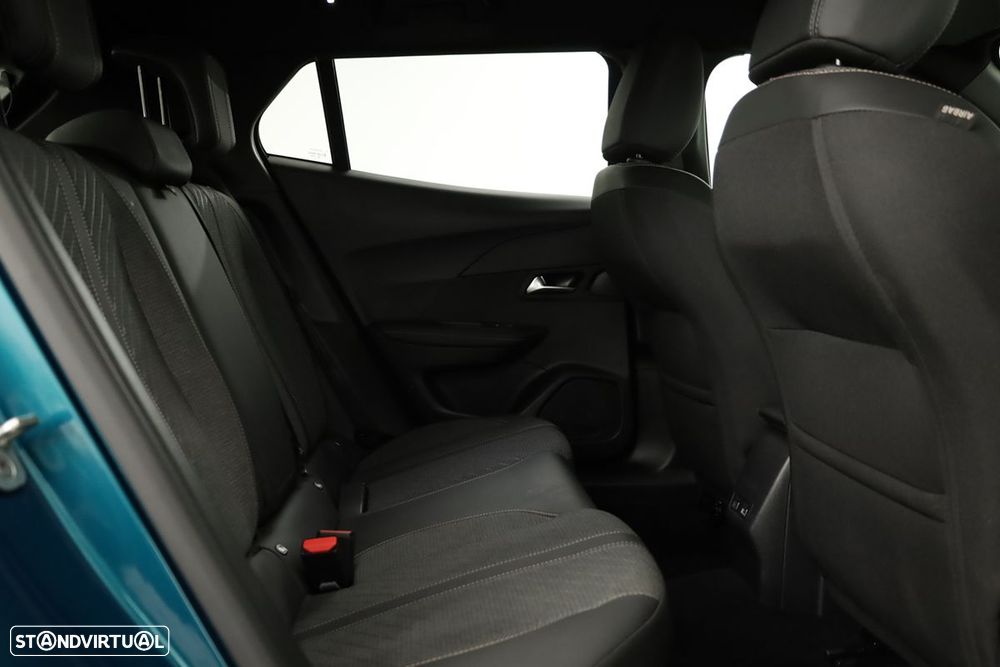 Peugeot 2008 1.2 Allure - 21