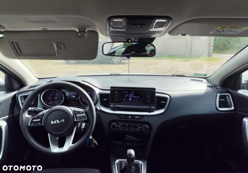 Kia Ceed - 8