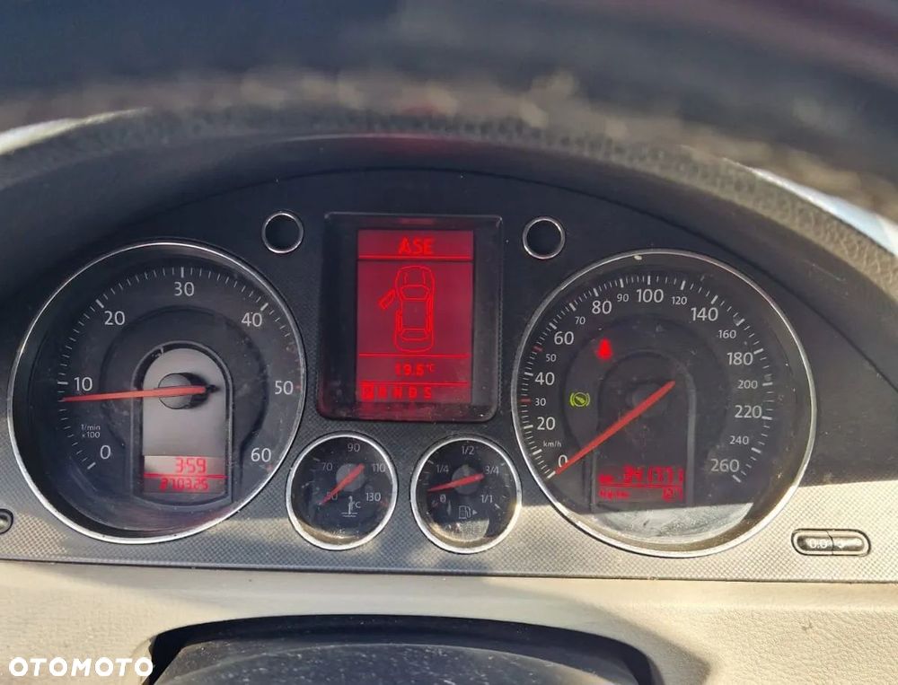 Volkswagen Passat 2.0 TDI Comfortline DSG - 7