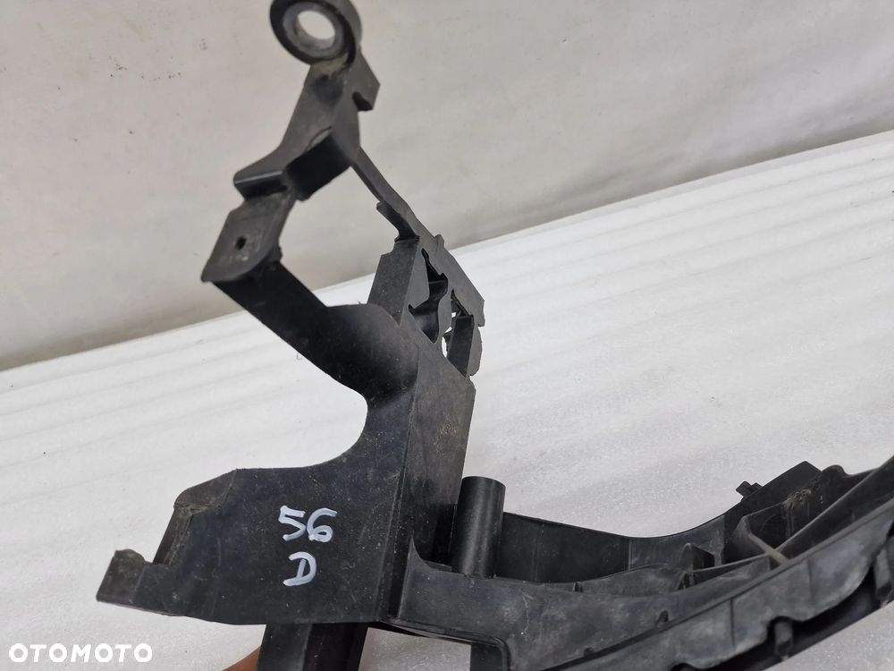 AUDI A4 B8 LIFT 11- LEWY ŚLIZG POD LAMPE /  MOCOWANIE LAMPY , NR 8K0805607B , NR AUKCJI SL56 - 24