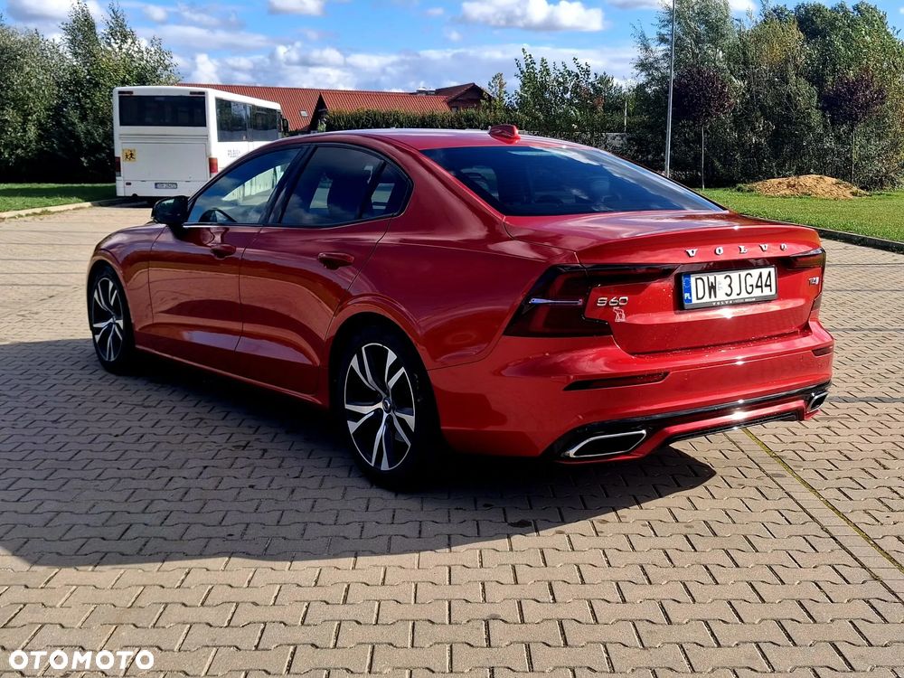 Volvo S60 T4 R-Design First Edition - 4
