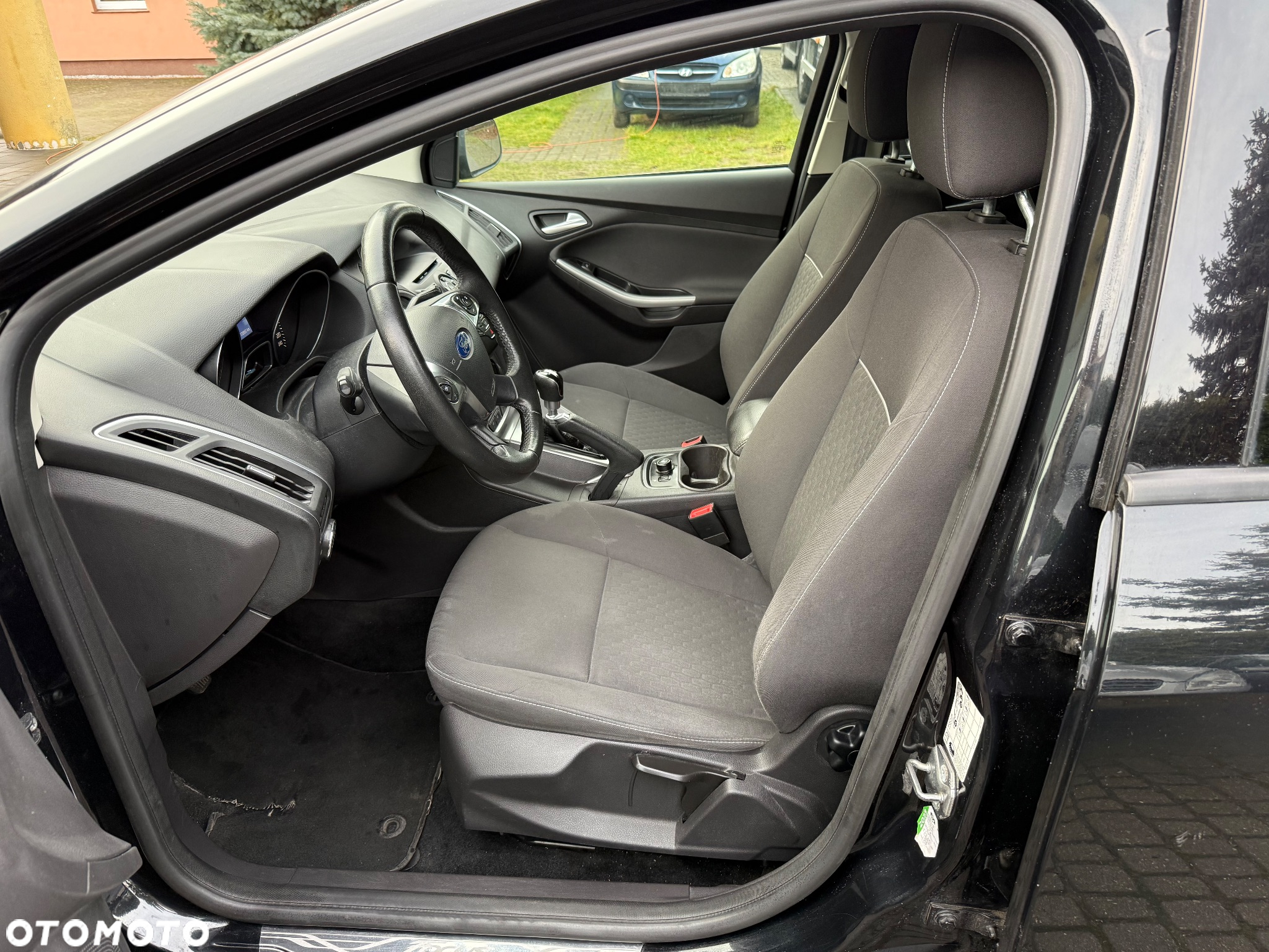 Ford Focus Turnier 1.0 EcoBoost Start-Stopp-System Champions Edition - 13