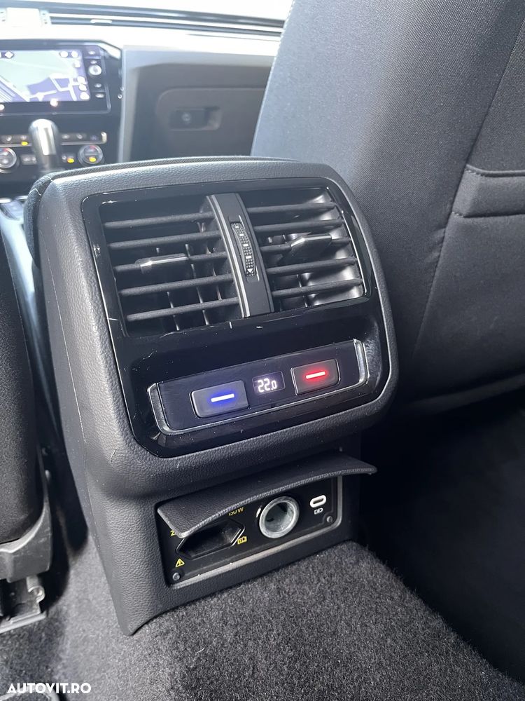 VOLKSWAGEN Passat 2020 — imagine 16