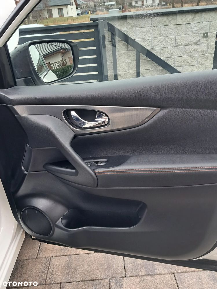 Nissan Qashqai 1.3 DIG-T N-Motion - 9