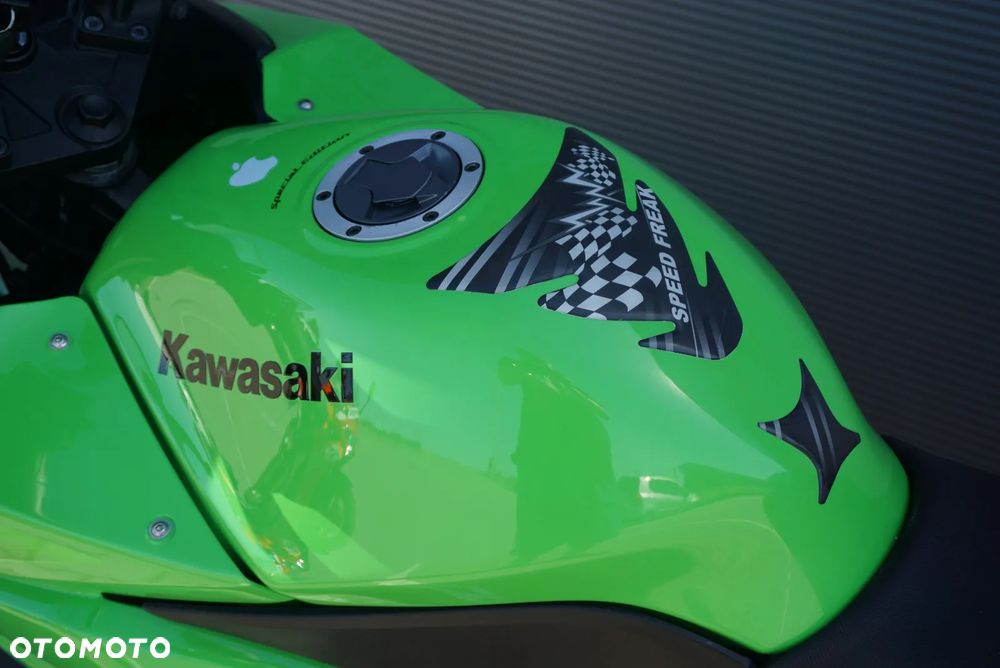 Kawasaki Ninja 250R - 16