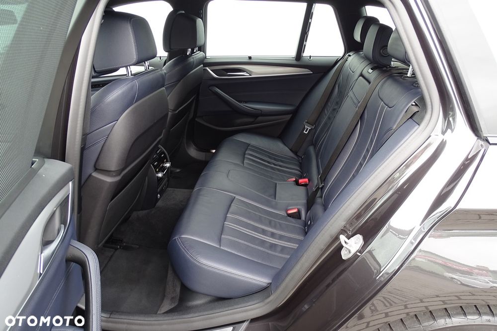 BMW Seria 5 520d xDrive MHEV Sport Line sport - 24