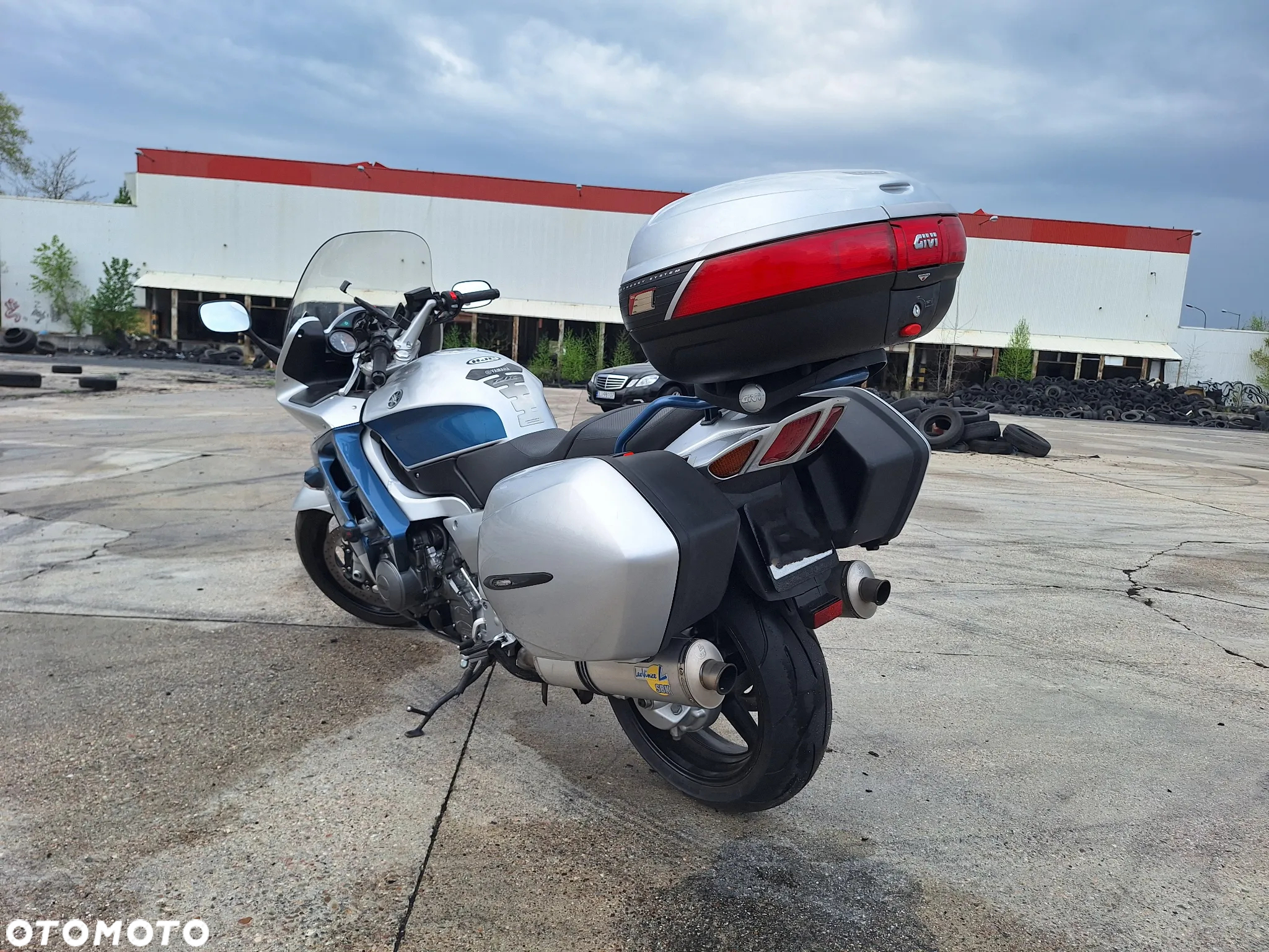 Yamaha FJR - 2