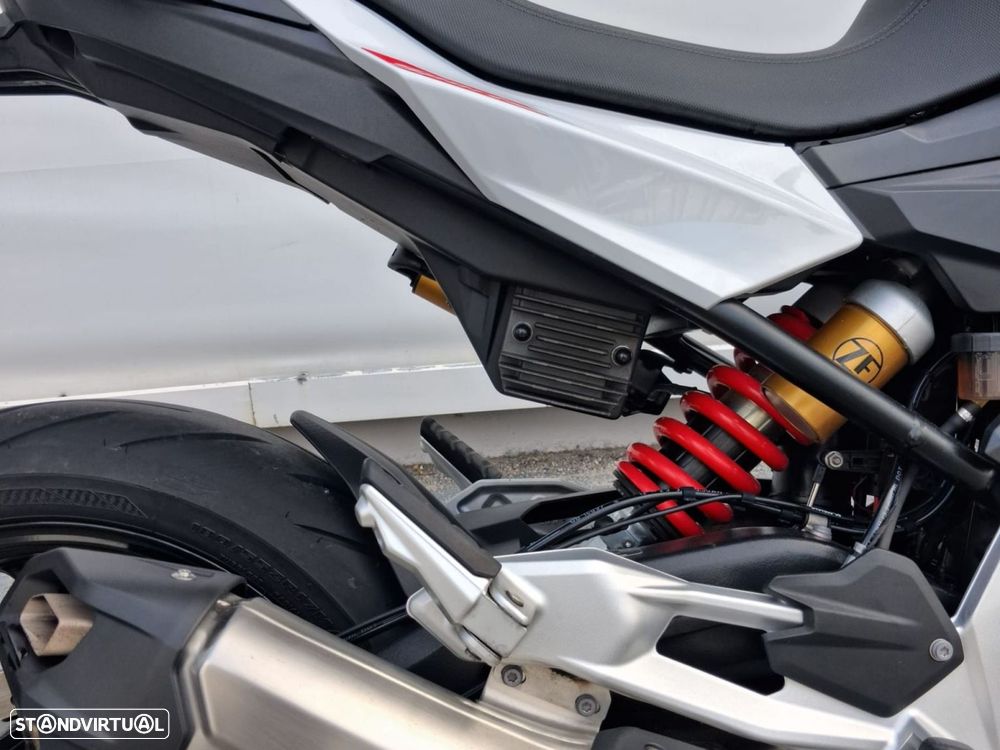 BMW F 900 R Style Sport - 2