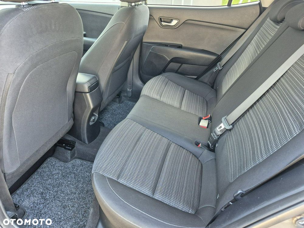 Kia Stonic - 11
