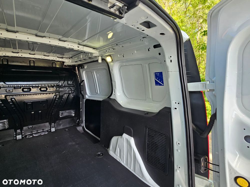 Ford Transit Connect - 9