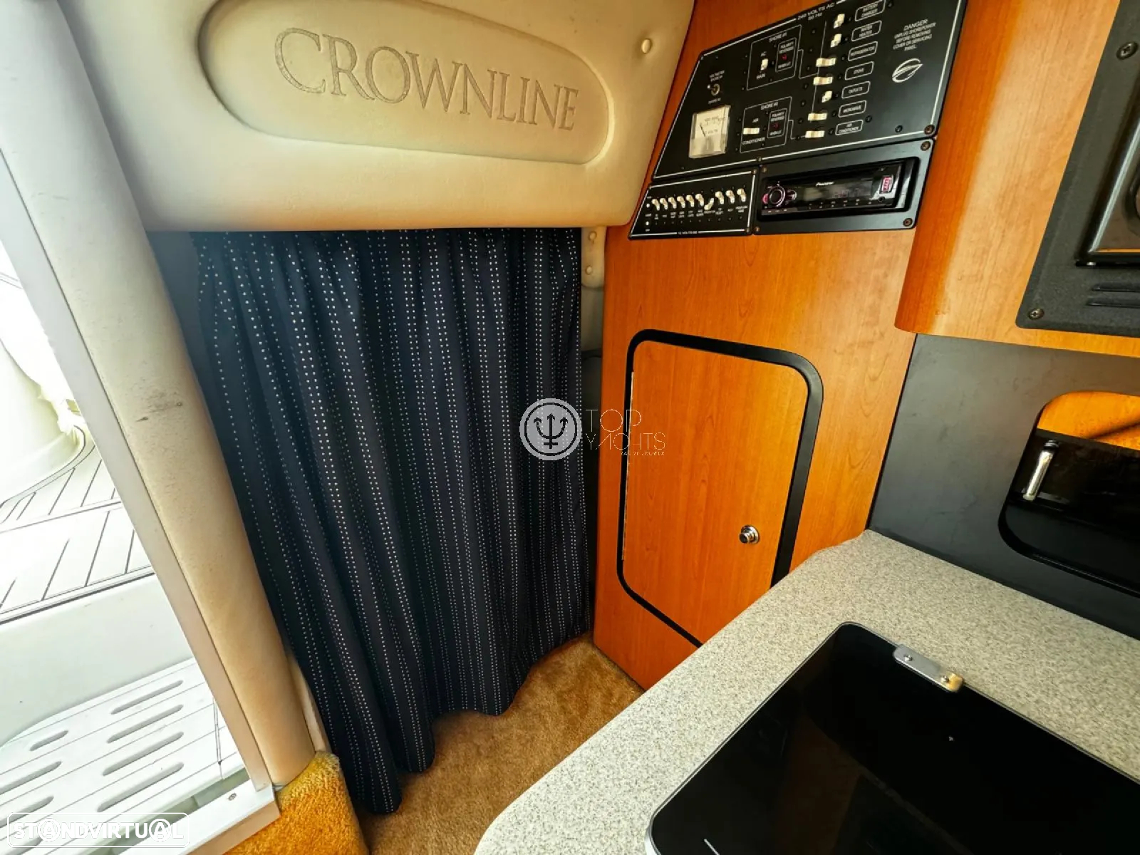 Crownline 315 SCR - 22