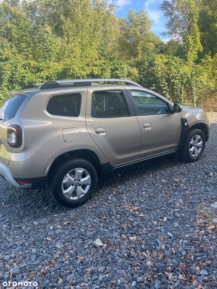 Dacia Duster 1.6 SCe Laureate S&S - 9