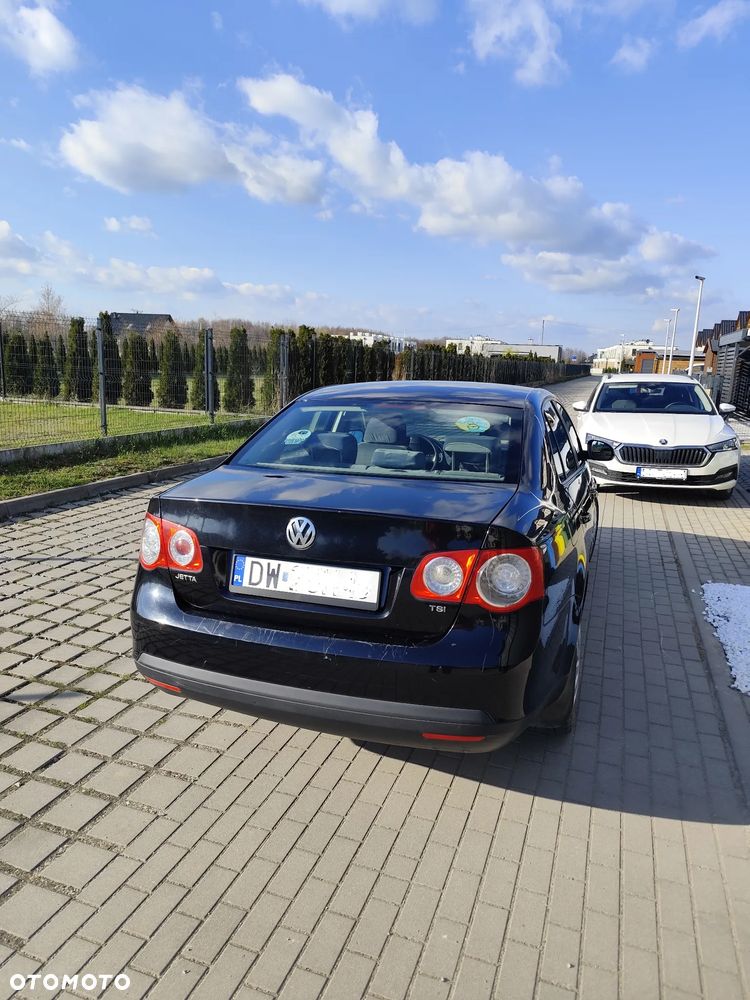 Volkswagen Jetta 1.4 TSI Comfortline - 2
