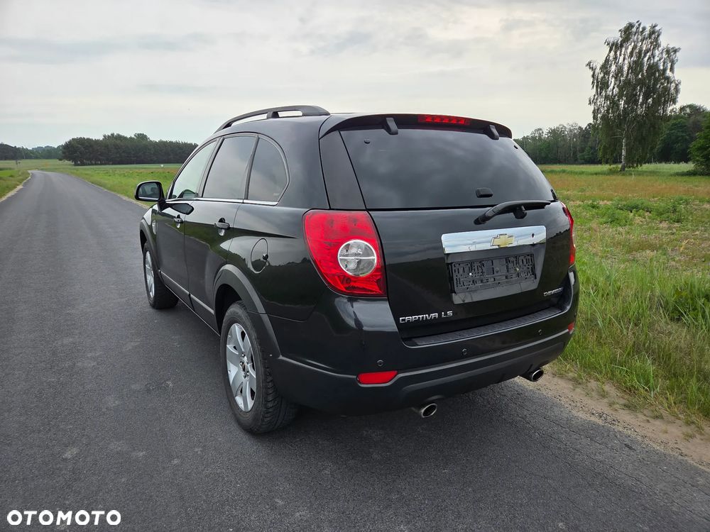 Chevrolet Captiva 2.4 LS - 6