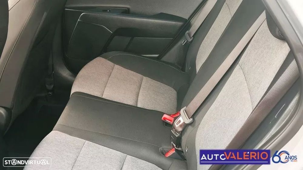 Kia Stonic 1.2 Move — fotografia 29
