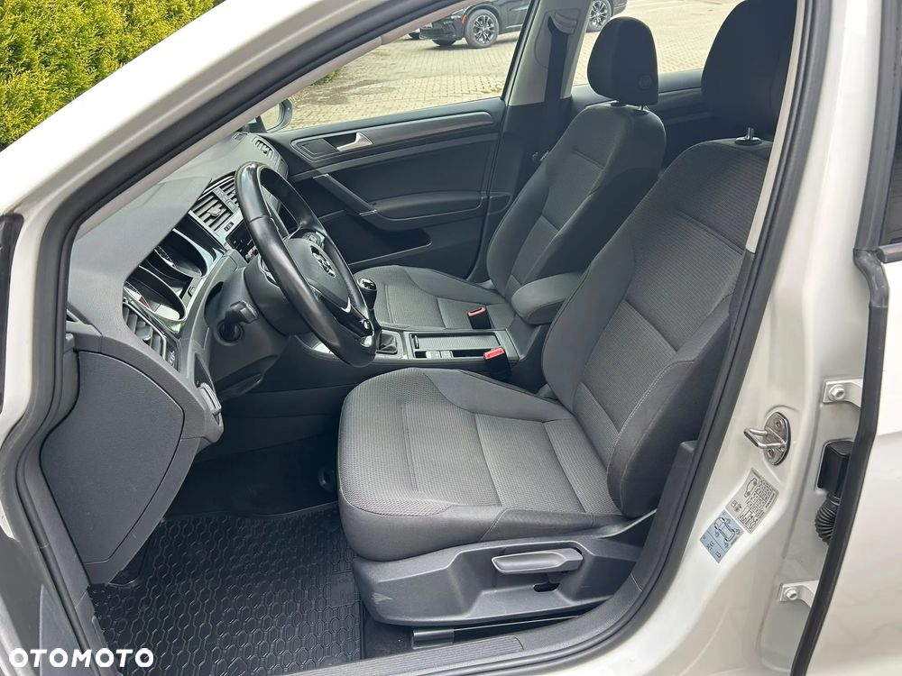Volkswagen Golf 1.6 TDI BMT Comfortline - 32