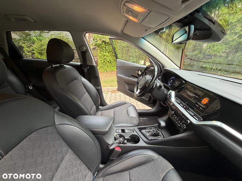 Kia Niro 1.6 GDI Hybrid M - 16