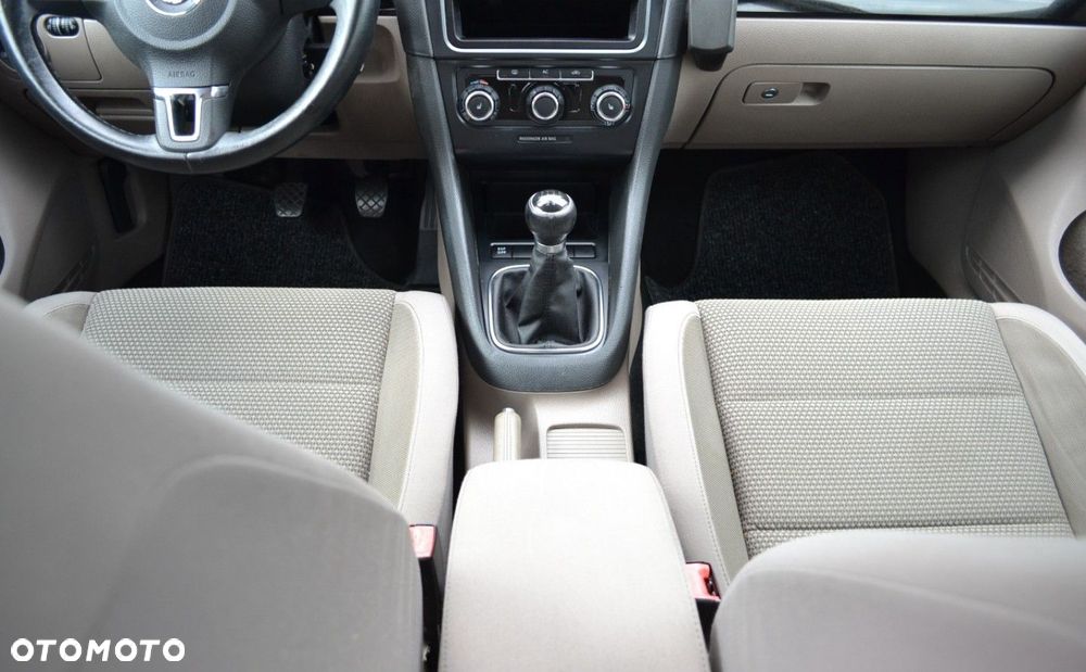 Volkswagen Golf - 27