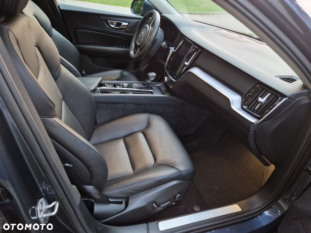 Volvo S60 T6 AWD Momentum Pro - 30