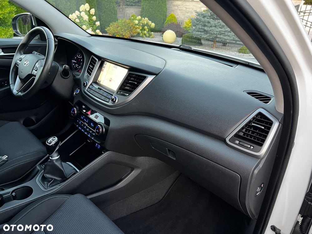 Hyundai Tucson blue 1.6 GDi 2WD Navi - 33