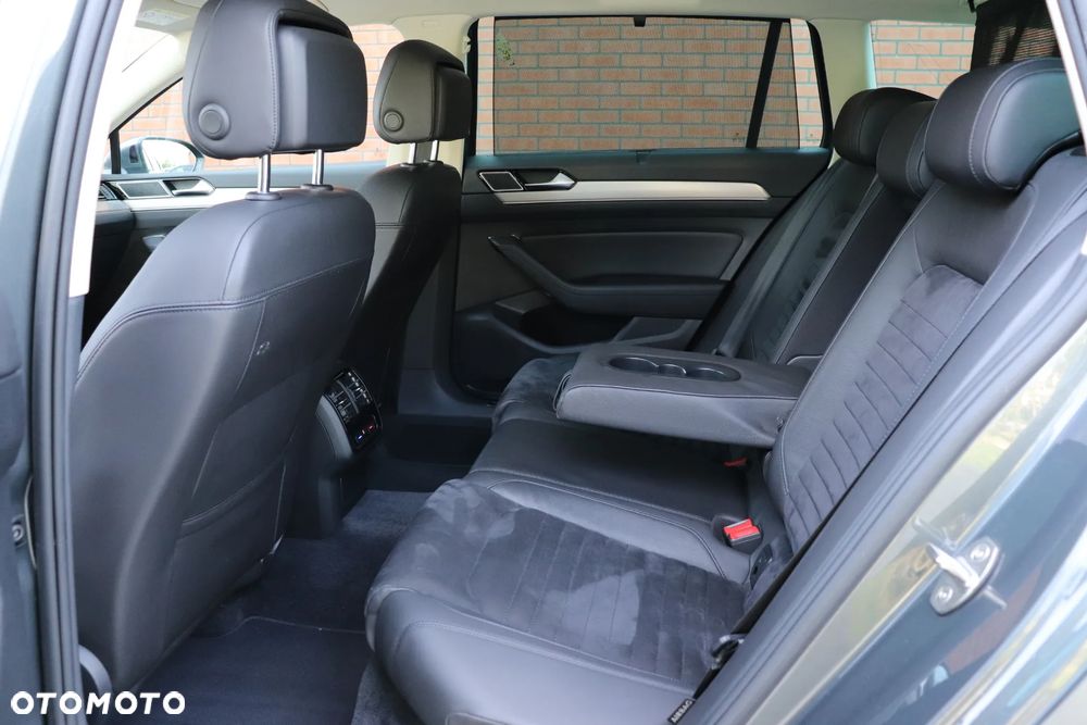 Volkswagen Passat 2.0 TDI (BlueMotion Technology) DSG Highline - 20