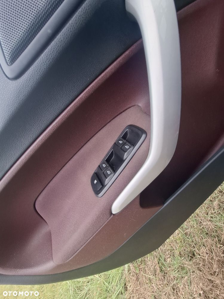 Ford Fiesta - 12