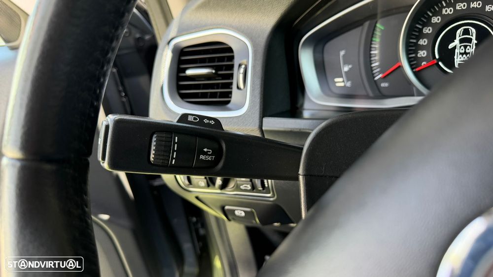 Volvo S60 D4 Momentum - 23