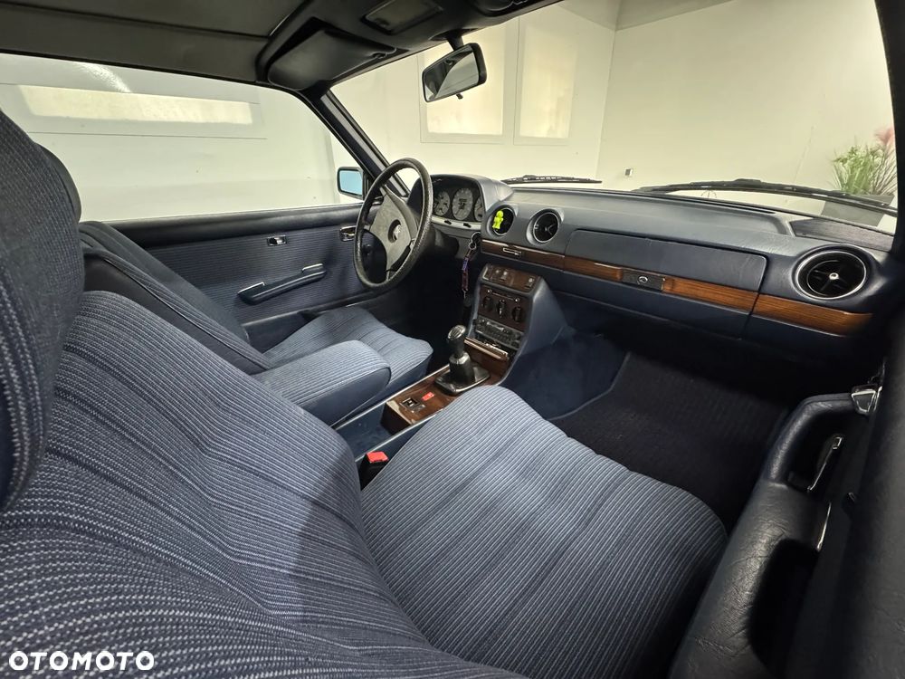 Mercedes-Benz W123 - 4