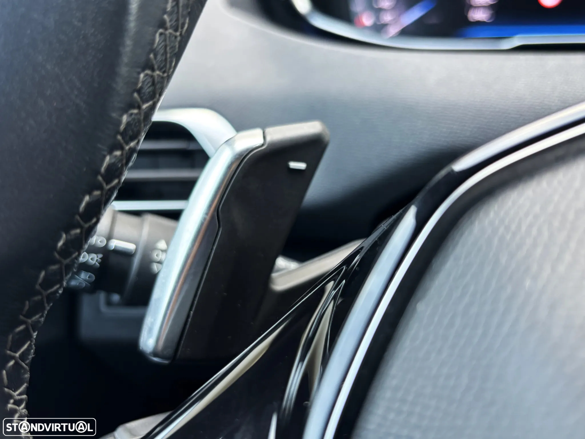 Peugeot 5008 1.5 BlueHDi Allure Pack EAT8 - 20