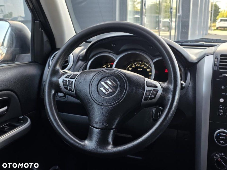 Suzuki Grand Vitara - 25