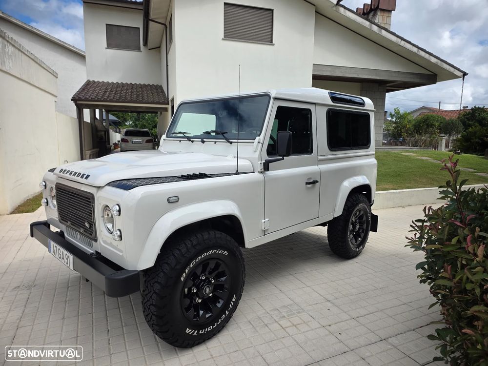 Land Rover Defender 90 2.4 CRD S - 1