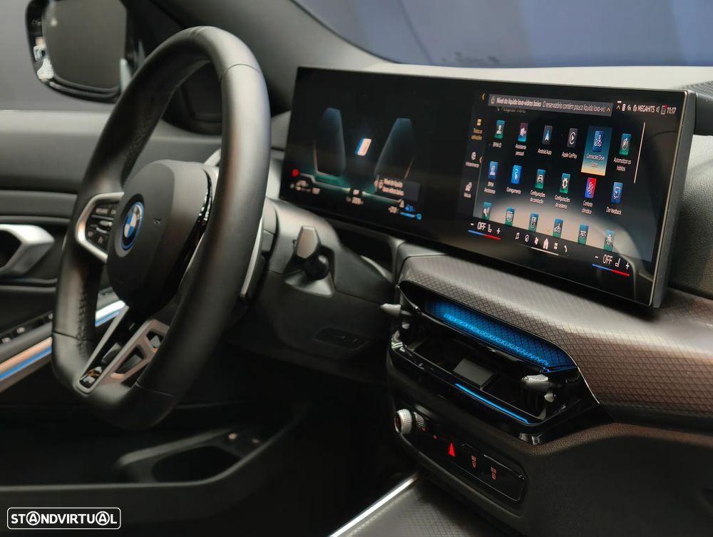 BMW 330 e Pack Desportivo M Pro Auto - 43