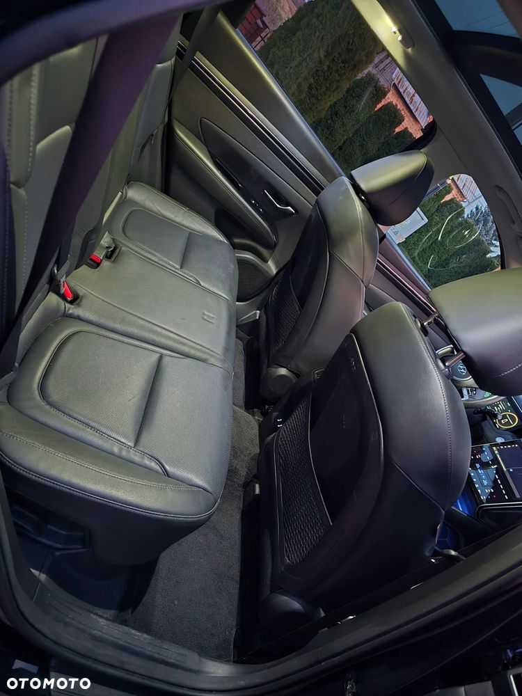 Hyundai Tucson 1.6 T-GDi HEV Executive 4WD - 13