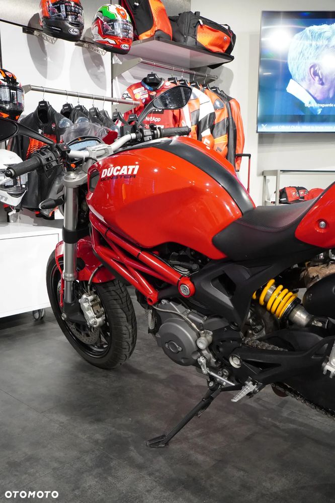 Ducati Monster - 12