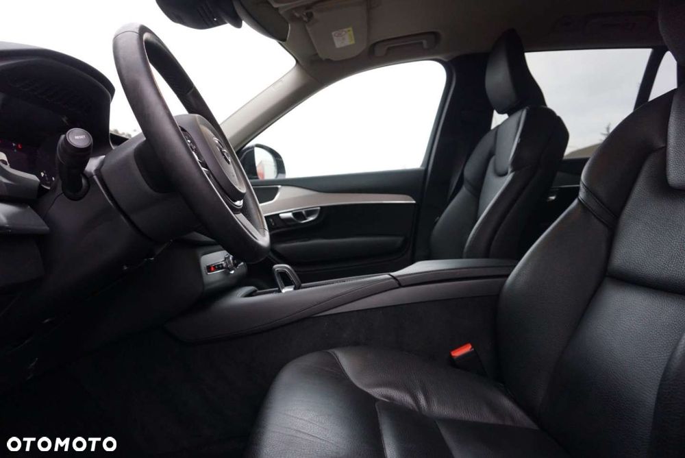 Volvo XC 90 - 11