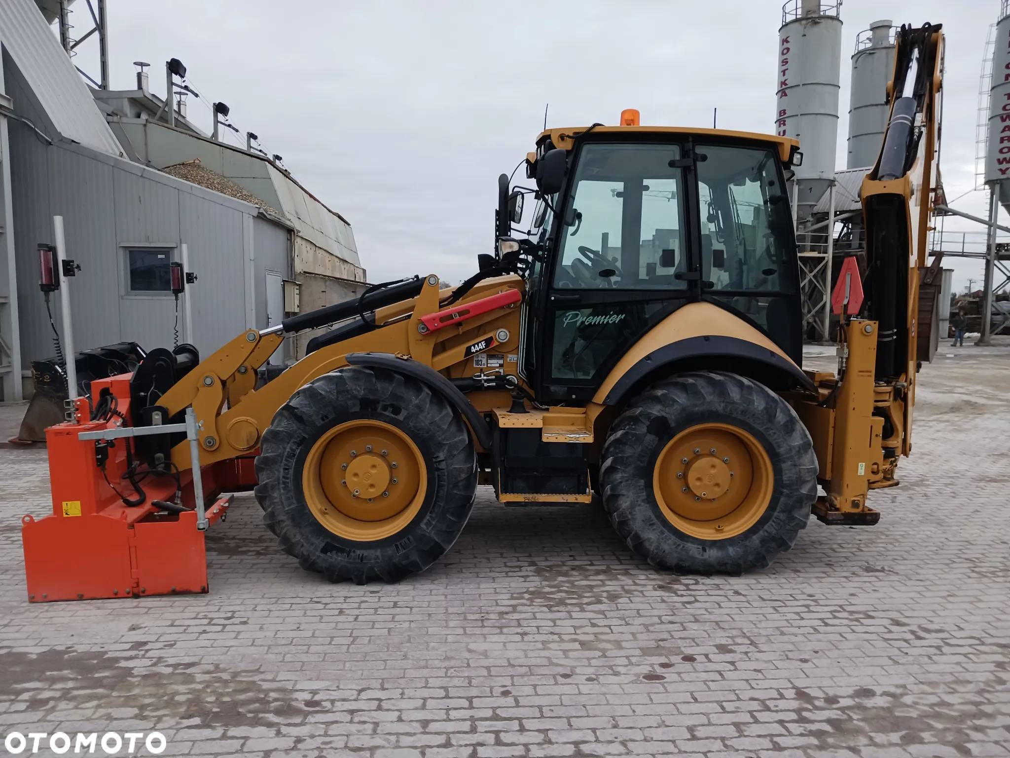 Caterpillar 444F - 3