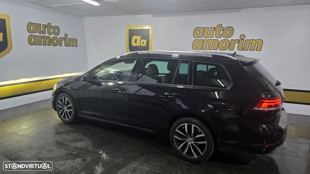 VW Golf Variant 1.6 TDi Highline DSG - 9