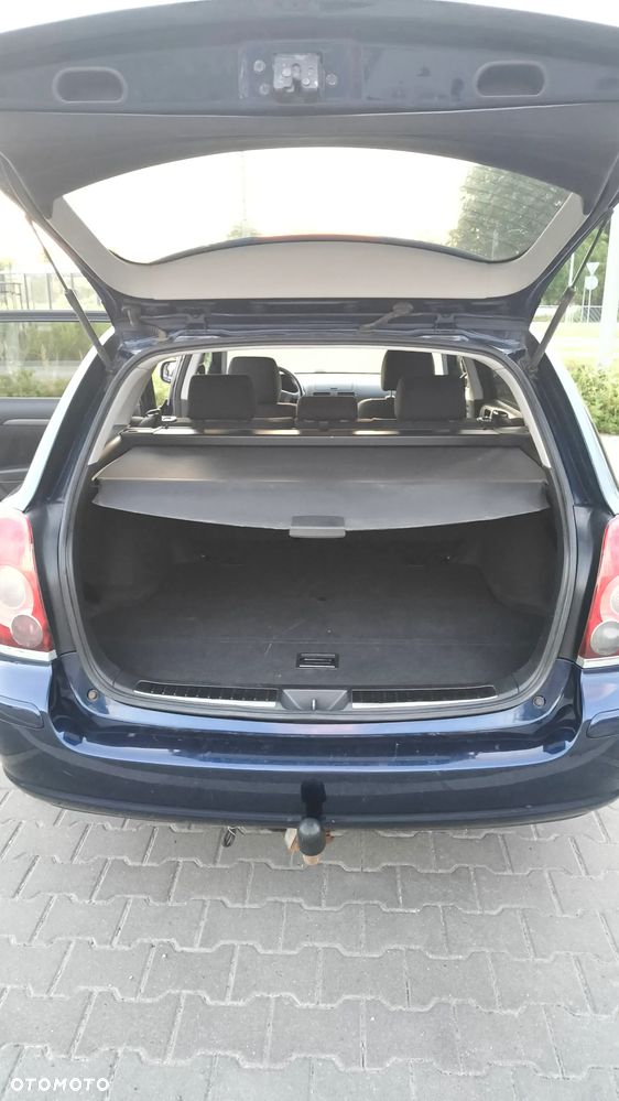 Toyota Avensis 2.0 D-4D Sol - 12