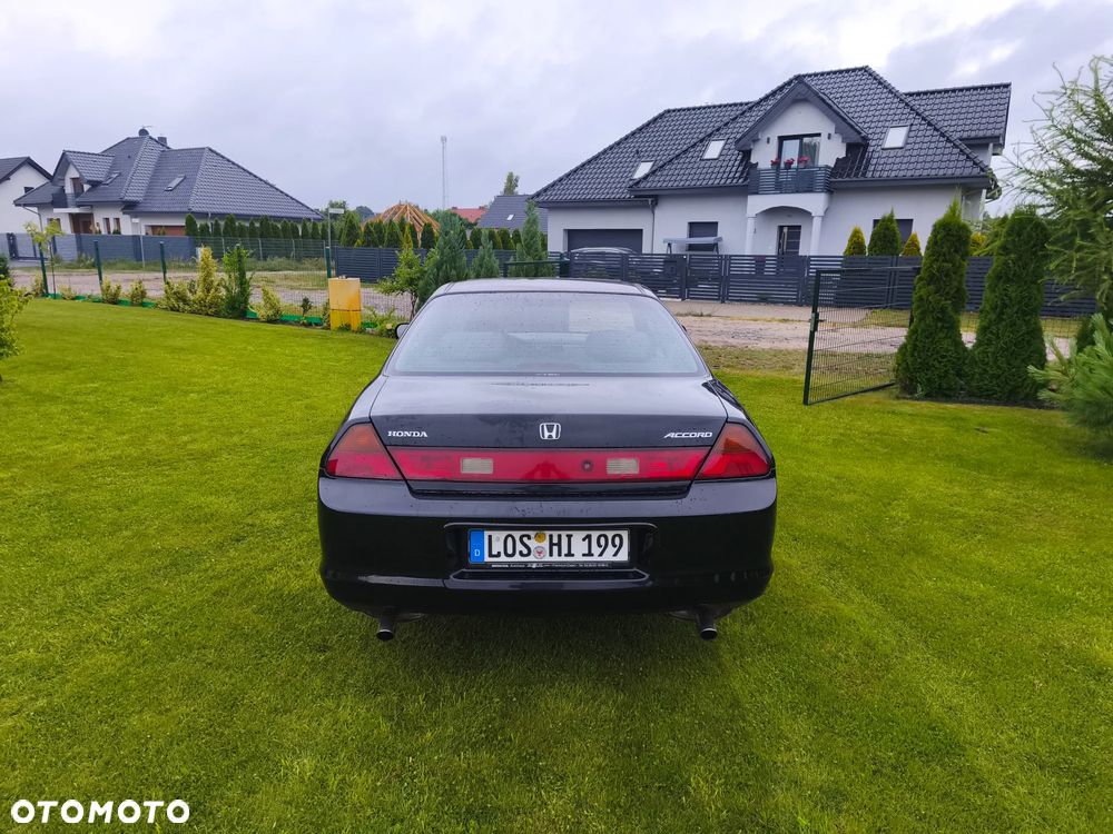 Honda Accord 3.0i ES - 7