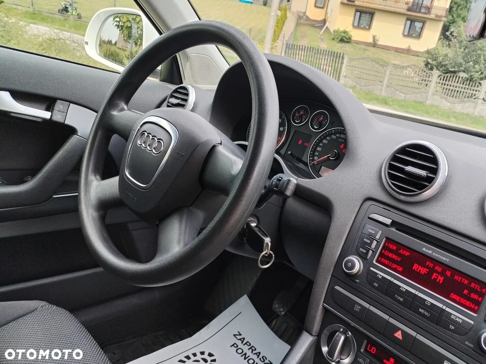 Audi A3 3-drzwiowe 1.6 Ambiente - 16