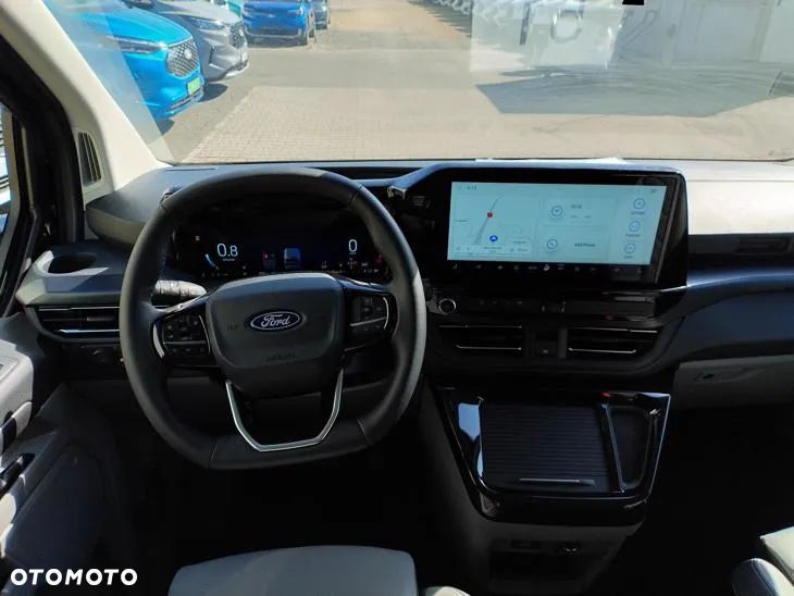 Ford Tourneo Custom - 10