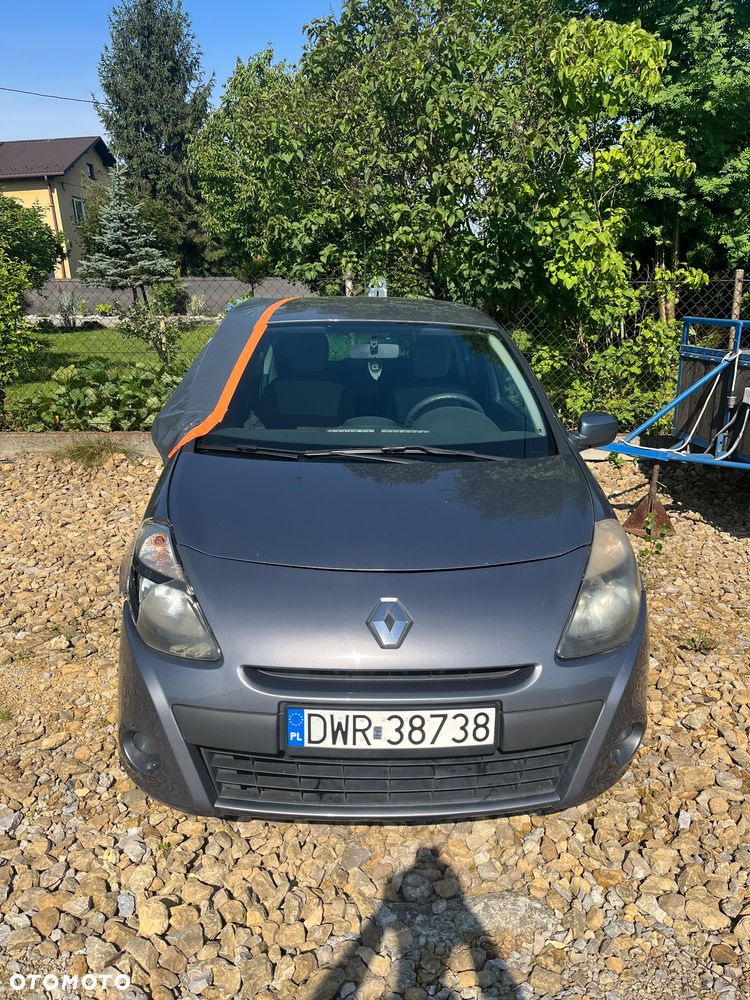 Renault Clio 1.2 16V Alize - 1