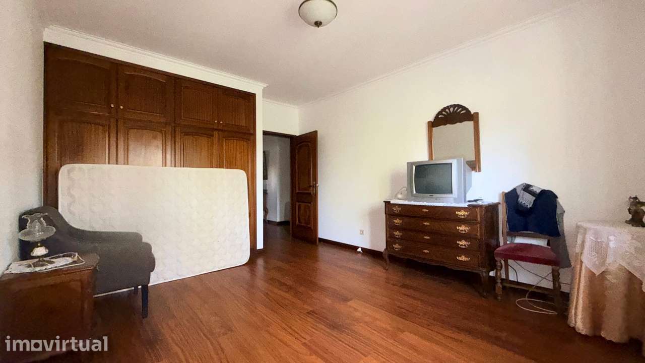Duas Moradias com terreno — venda conjunta em Caldas de São Jorge - Grande imagem: 5/15
