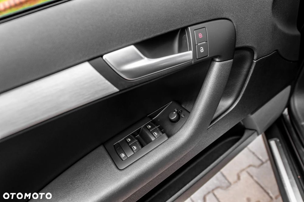 Audi A3 Sportback 2.0 TDI DPF quattro S line Sportpaket (plus) - 29