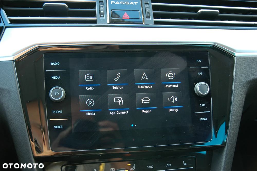 Volkswagen Passat - 14