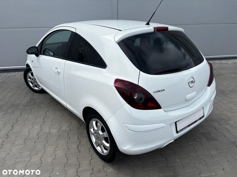 Opel Corsa 1.4 16V Color Edition - 3