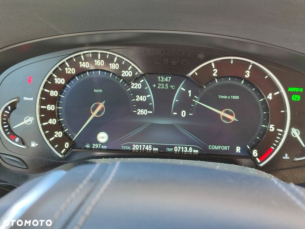 BMW Seria 5 520d xDrive Sport Line sport - 12