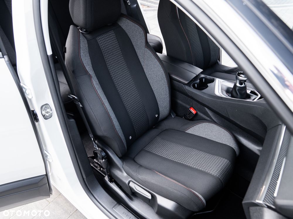 Peugeot 3008 PureTech 130 Stop & Start GPF Active Business-Paket - 26