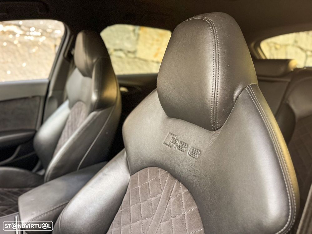 Audi RS6 Avant 4.0 TFSi quattro Tiptronic - 38